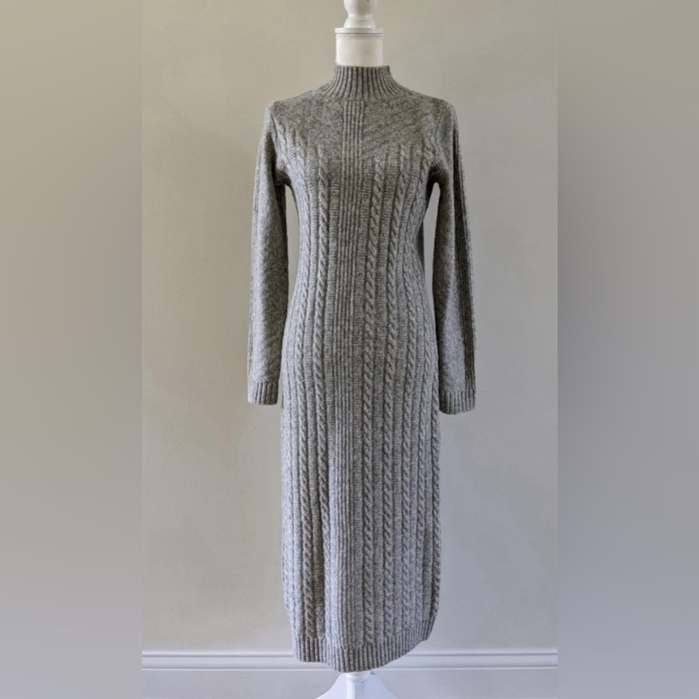 Tahari Cable Knitted Maxi Grey Long Sleeve Sweater Dress Never Worn